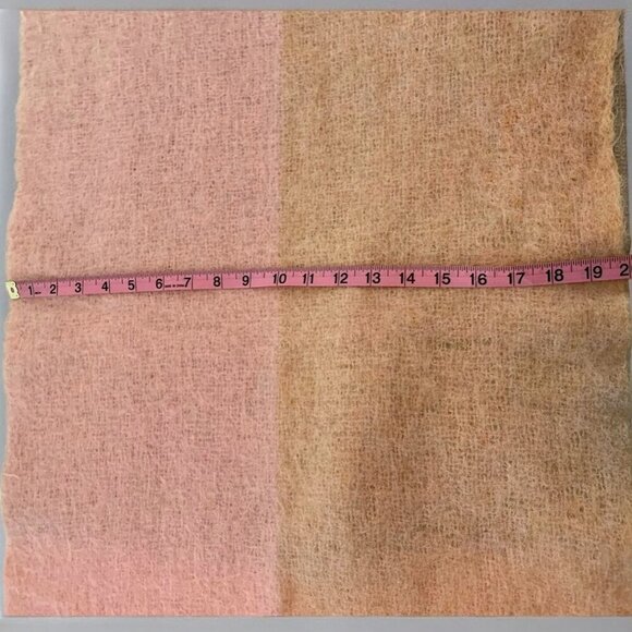 Avoca Irish Wool Handmade Mohair Scarf/Wrap - Picture 9 of 9